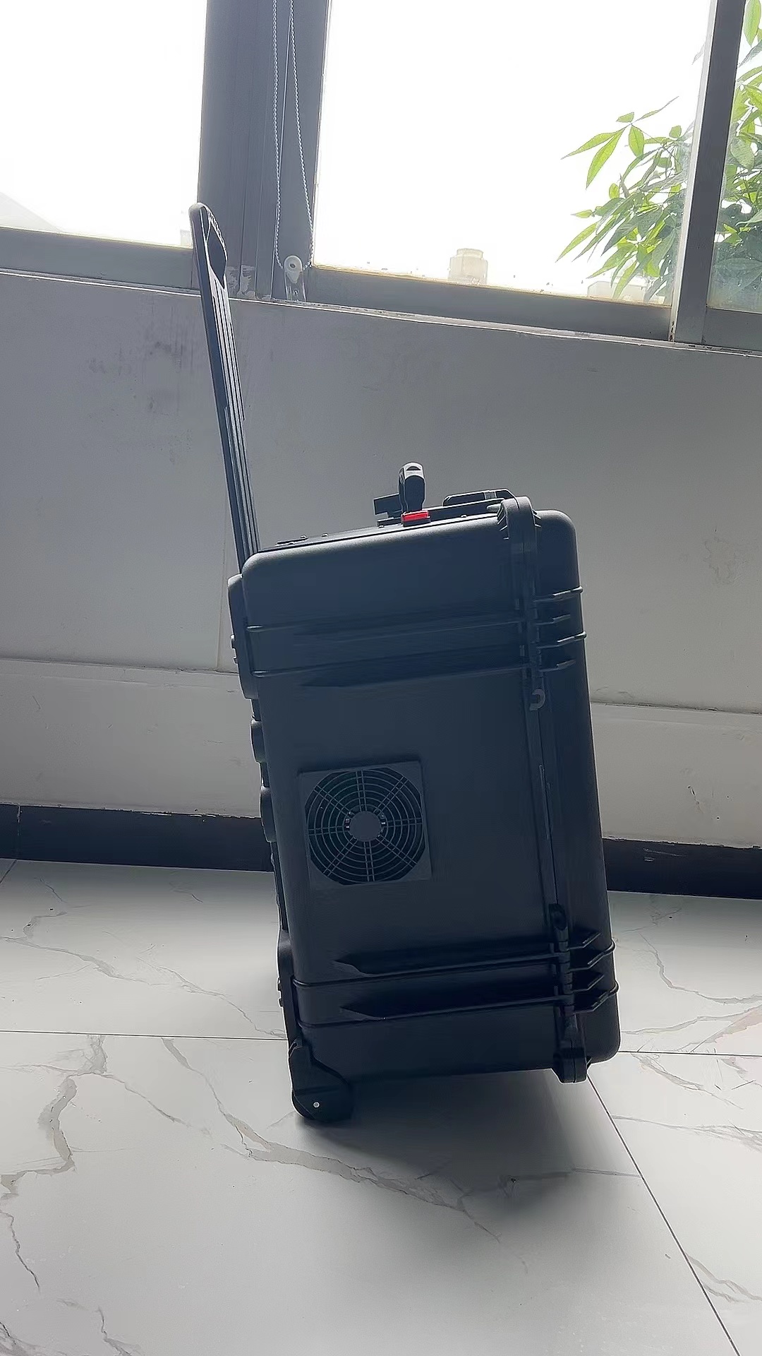 任丘手拉箱型移动通信干扰器